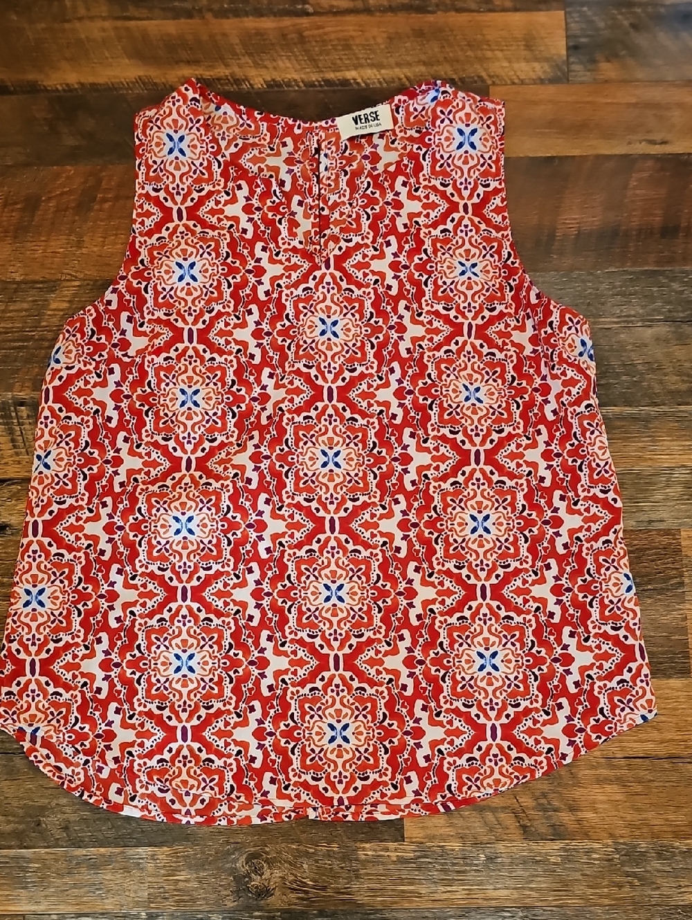 Versé Red Printed Sleeveless Women's Top